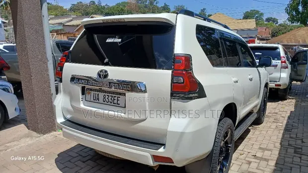 Toyota Land Cruiser Prado 2018 White - 1