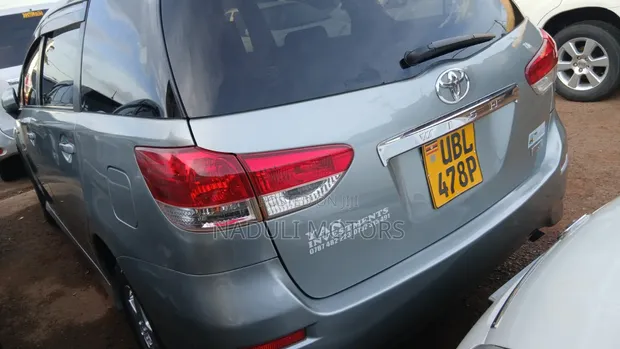 Toyota Wish 2010 - 1