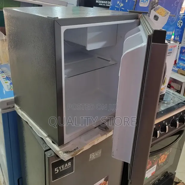 Hisense Compact Single-Door Refrigerator (90L) - 1