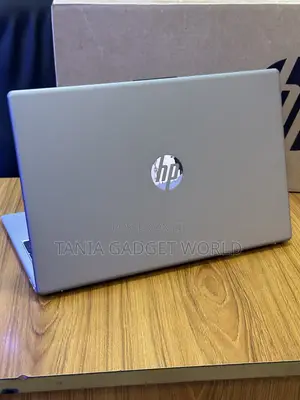 HP 250R G10 Laptop: Intel Core 3, 8GB RAM, 512GB SSD