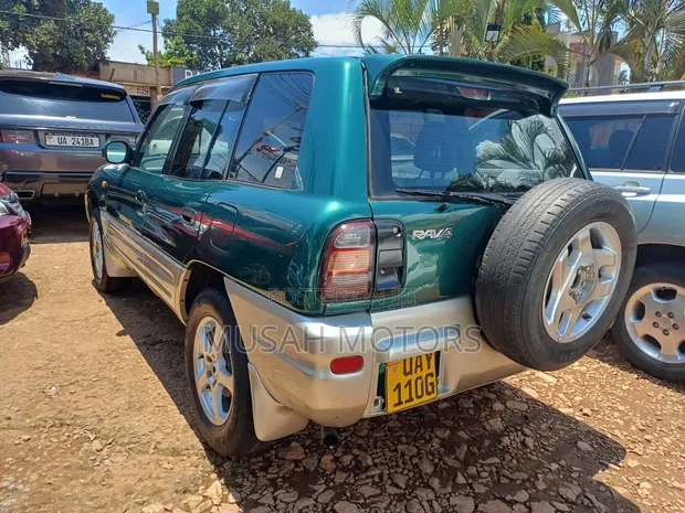 Toyota RAV4 2000cc Automatic Green - 1