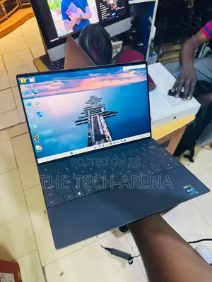 Dell XPS 13 9320 Laptop: 16GB RAM, 512GB SSD, Core i7