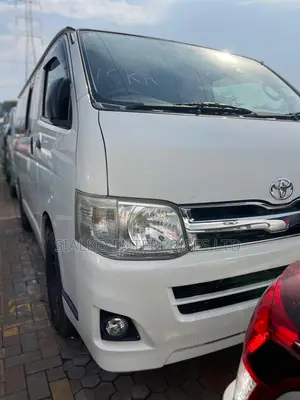Toyota HiAce GL 2013