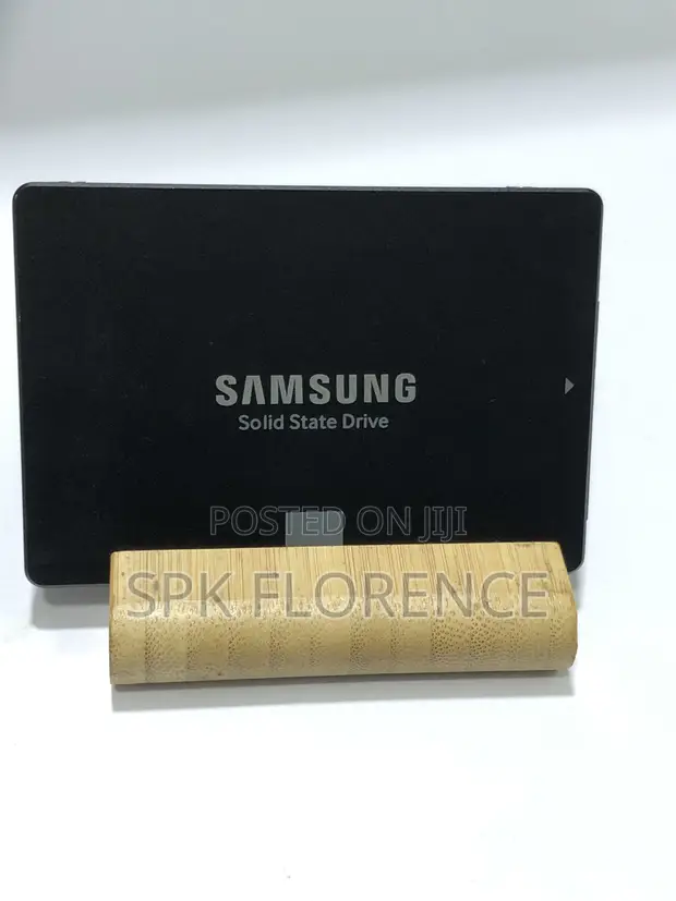Samsung 250GB 870 EVO SSD - 1