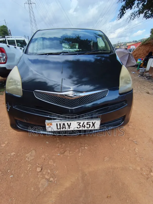 Toyota Ractis 1.5 AWD 2006 Black - 1