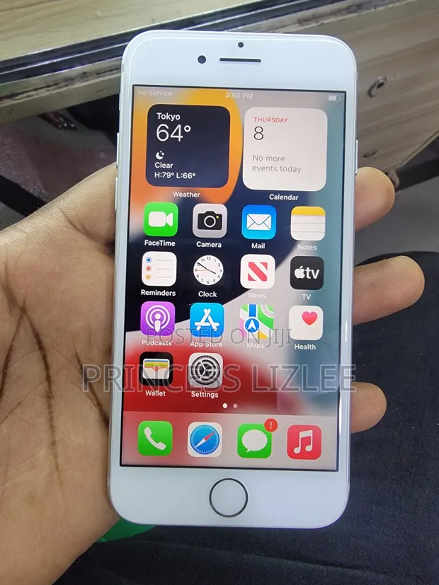 Apple iPhone 7 32GB Silver - 1