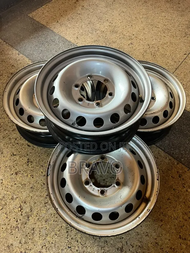 Land Cruiser 16-Inch Rims (Used) - 1