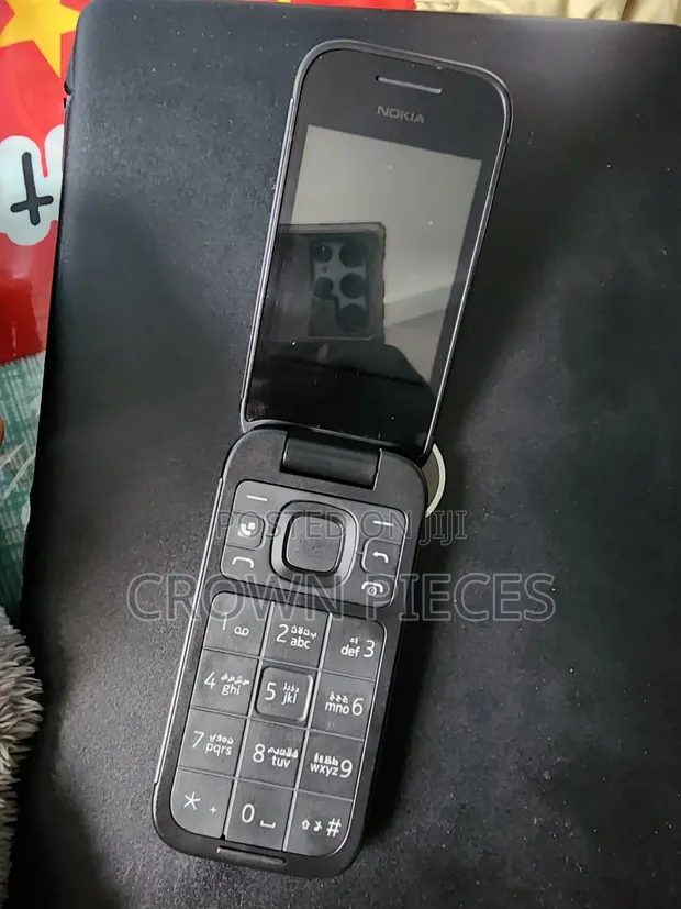 Nokia 2660 Flip - Black - 1