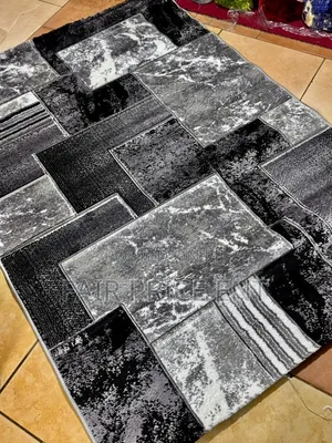 Center Carpet - 2x3 Metres (Black & Grey)