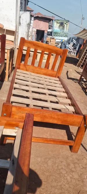 Honeymoon Paradise Bed Frame (3x6)