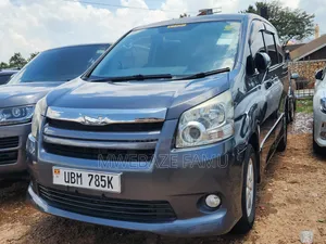 Toyota Noah 2008 Gray