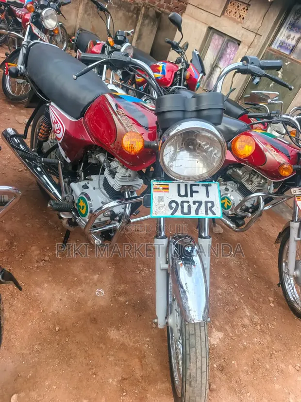 Bajaj Boxer 2014 Red - 1