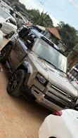 2024 Land Rover Defender 90 X-Dynamic SE Petrol - 3