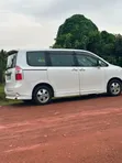 Toyota Noah 2013 White - 1