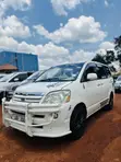 Toyota Noah 2005 White - 2