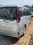 Toyota Noah 2.0 AWD (8 Seater) 2016 Gray - 4