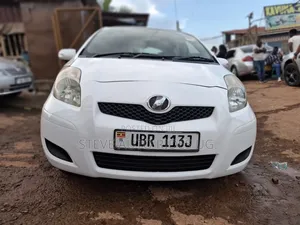 Toyota Vitz 2008 White