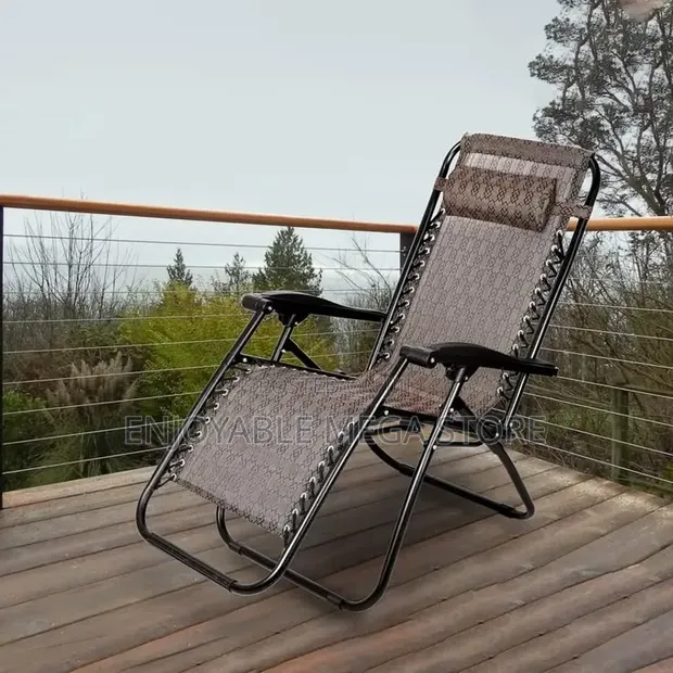 Zero Gravity Resting Foldable Chair - Brand New - 1
