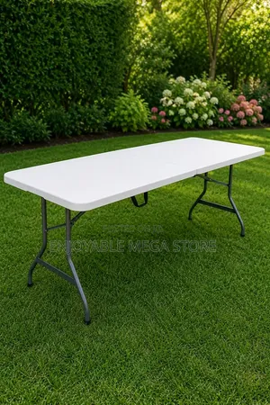 180cm Foldable Plastic Table (Seats 8)