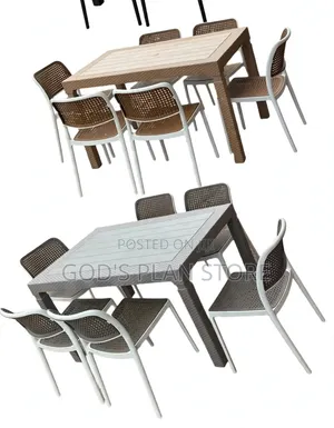 High Quality Plastic Table and Chairs Set for Bars & Restaurants
