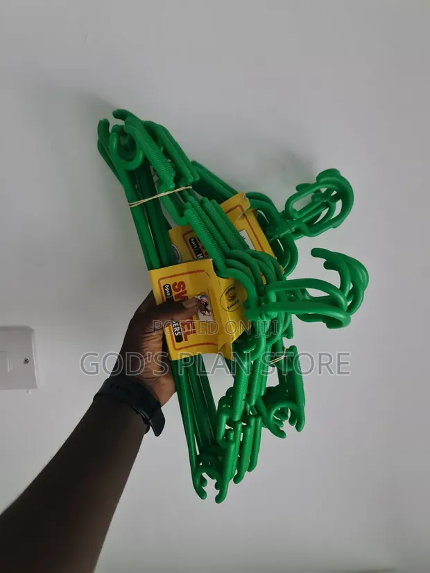 24pcs Plastic Hangers - 1