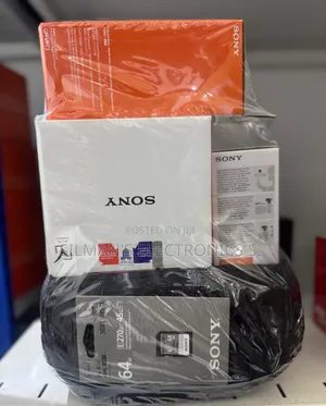 Sony ZV-E10 Retail Bundle Kit