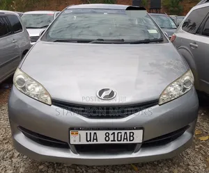 Toyota Wish 2011 Silver
