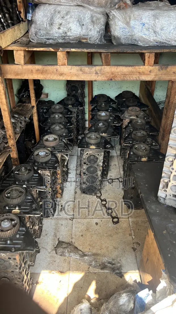 Toyota Cylinder Head 5L, 3L, 2C, HZ - 1