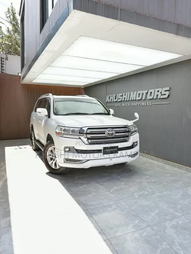 Toyota Land Cruiser 2017 White - 1
