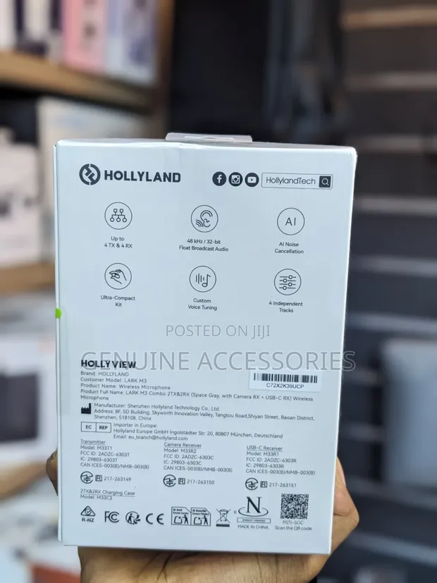 Hollyland Lark M3 Wireless Microphone System Combo - 1