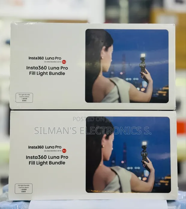 Insta360 Luna Pro Fill Light Bundle - 1