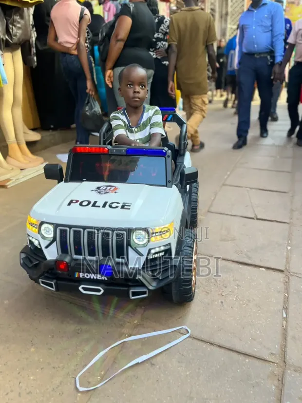 Rechargeable 12V Police Ride-On Kids Jeep - 1