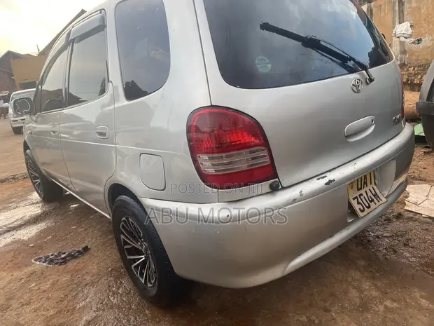 Toyota Corolla Spacio 1999 Silver - 1