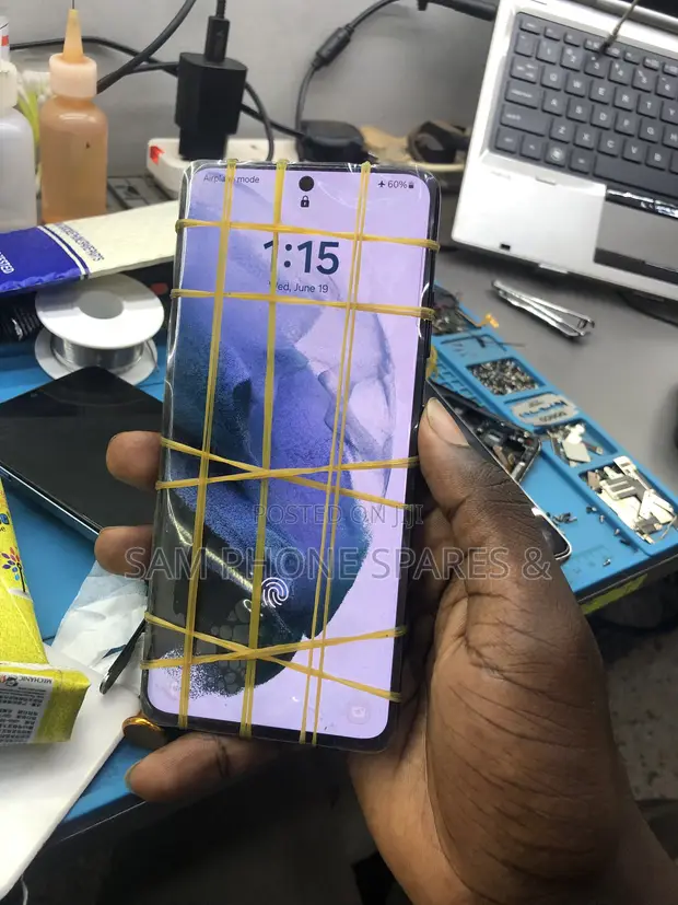 Samsung Galaxy S21 Ultra Screen Replacement - 1