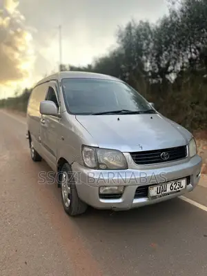 Toyota LiteAce Noah 1997 Silver