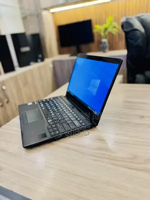 Fujitsu Lifebook U729 Laptop - Core i7, 8GB RAM, 256GB SSD