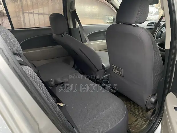 Toyota Passo 2005 Silver - 1