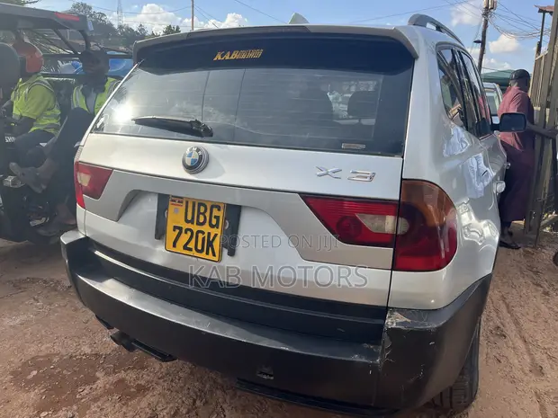 BMW X3 2.5i 2008 Silver - 1