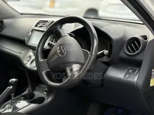 Toyota Vanguard 2012