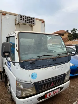 Mitsubishi Canter Fridge Truck 2006 White