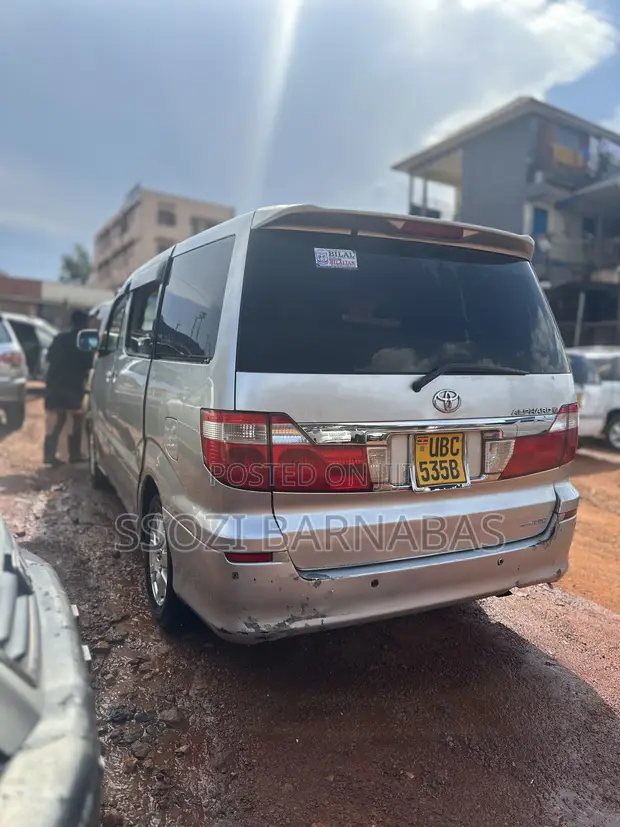 Toyota Alphard 2005 Silver - 1