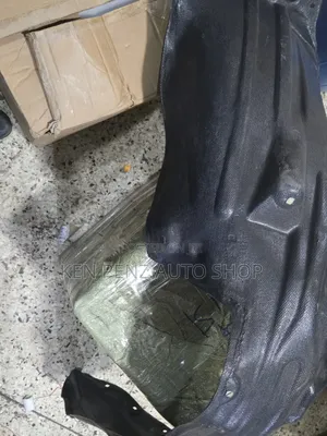 Hilux 166 Kangaroo Fender Liner - Brand New