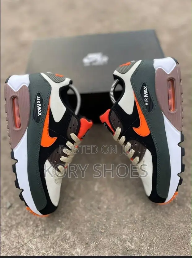 Original Unisex Nike Air Max Sneakers - 1