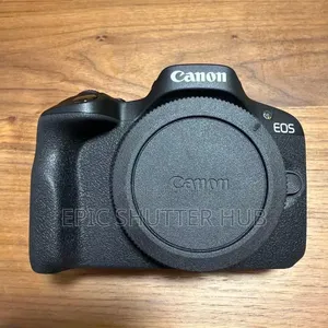 Canon EOS R50 Mirrorless Camera with 18-45mm Lens