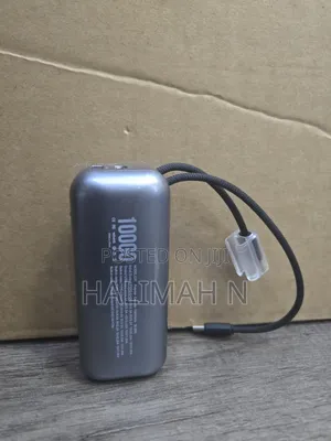 Portable 10000 mAh Powerbank with Fast Charging
