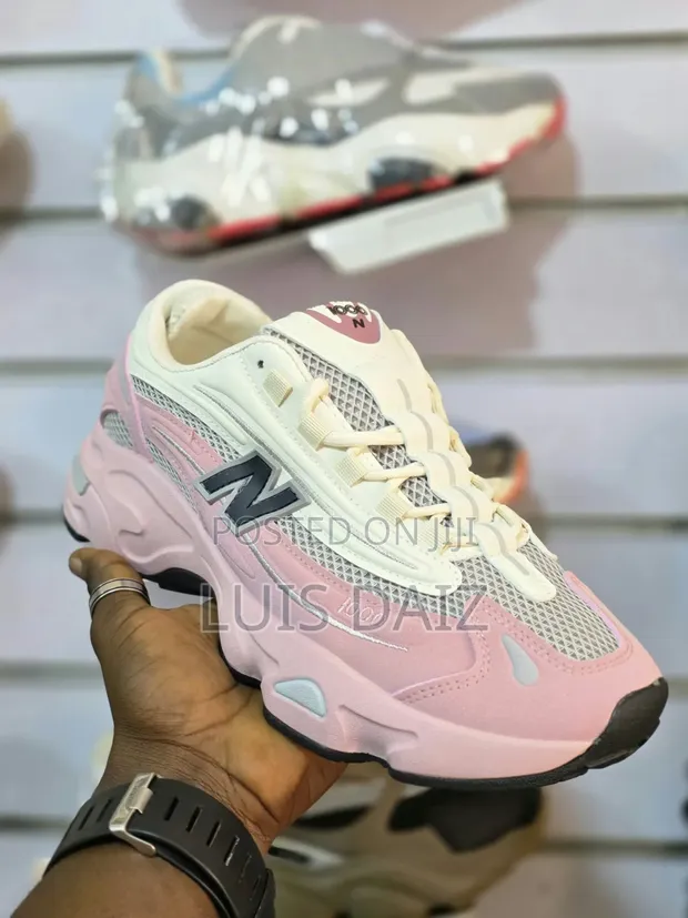 New Balance Unisex Sneakers - 1