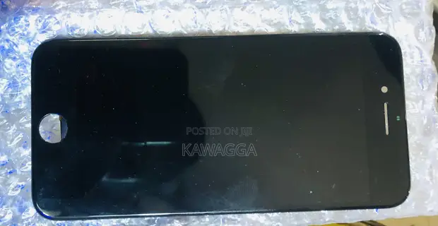 Apple iPhone 8 Replacement Screen - 1