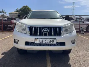 Toyota Land Cruiser Prado 2012 White