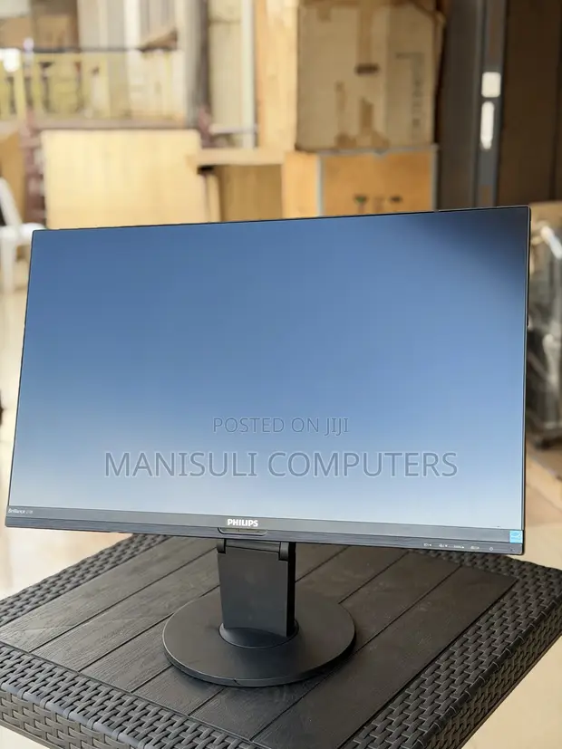 Philips 27" IPS 2K Monitor with Type-C - 1