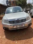 Subaru Forester 2011 Silver - 2